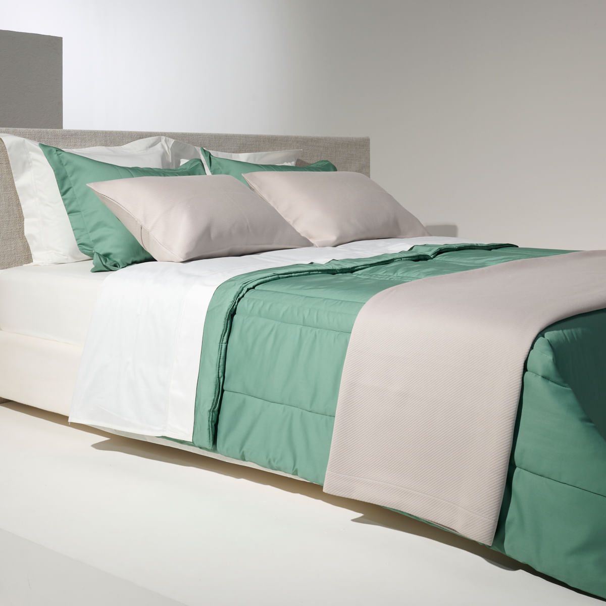 01 07 0333 Edredom Essential Verde  002